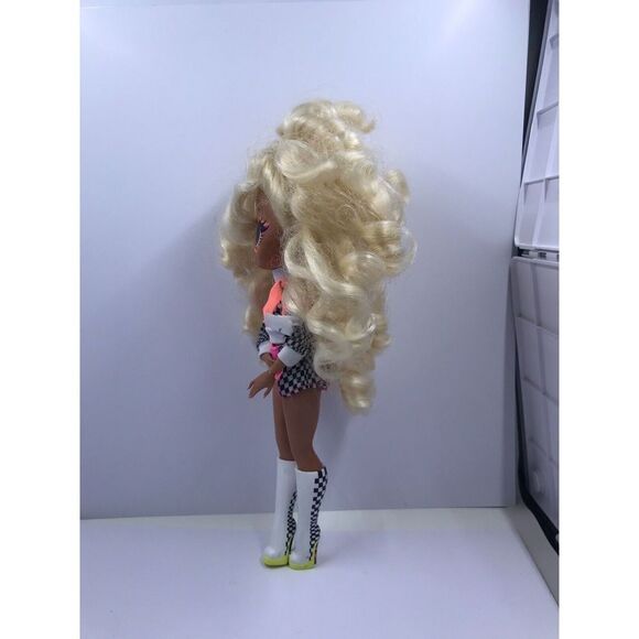 2019 MGA Lol Surprise Speedster Lights OMG Fashion Doll 9in - Picture 3 of 6